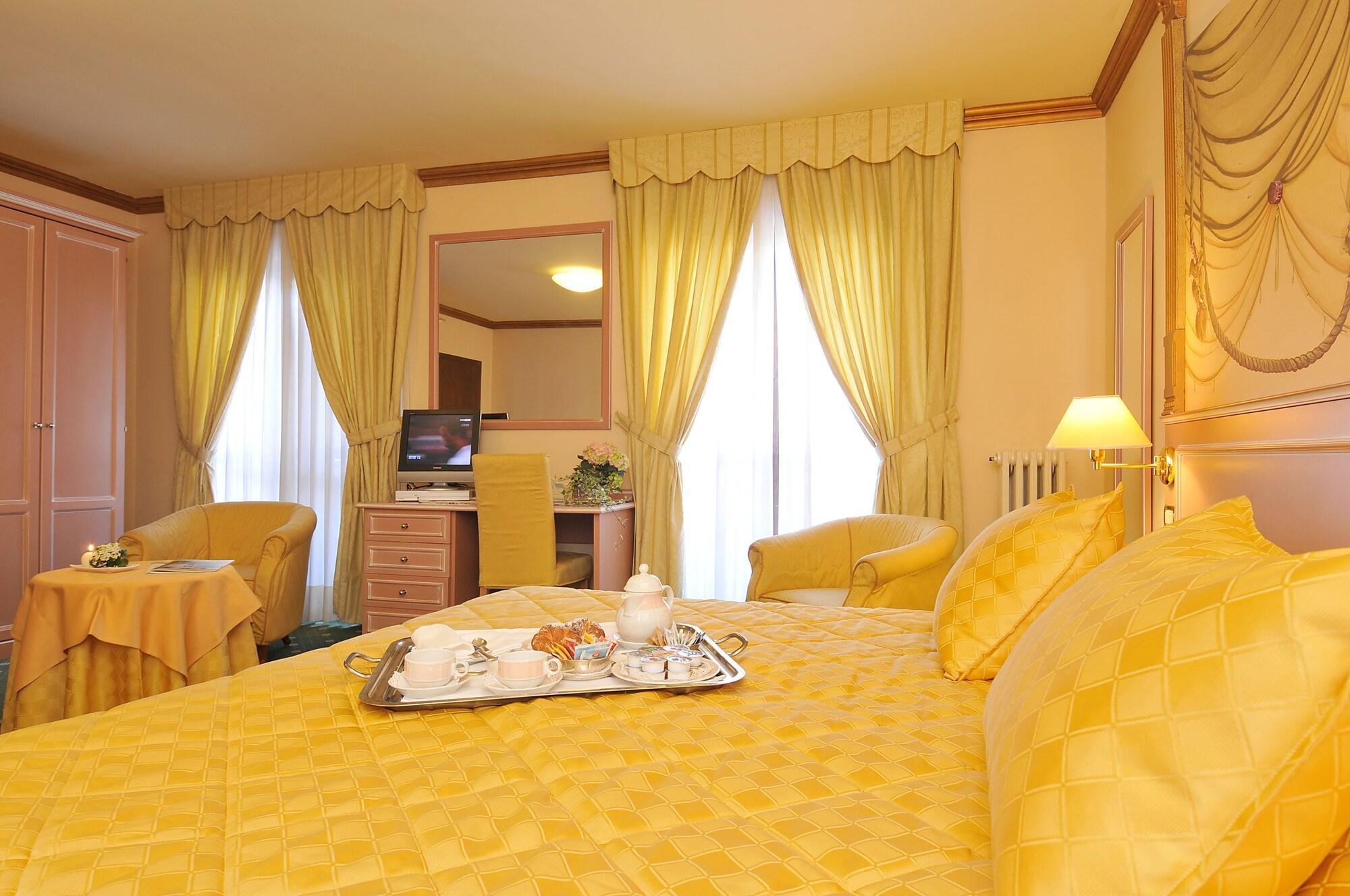 Hotel Miramonti مادونا دي كامبيليو المظهر الخارجي الصورة