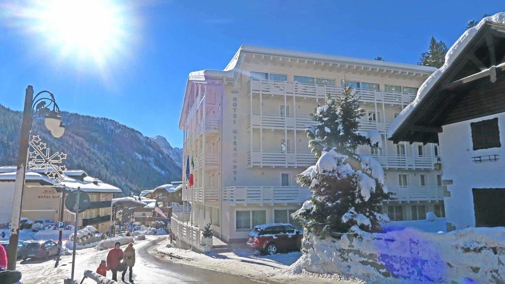Hotel Miramonti مادونا دي كامبيليو المظهر الخارجي الصورة