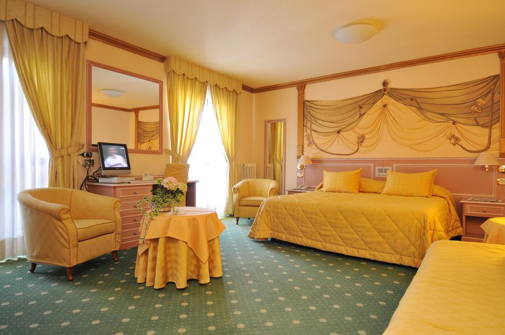 Hotel Miramonti مادونا دي كامبيليو المظهر الخارجي الصورة